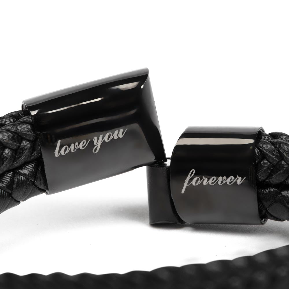 Inside of bracelet packaging showing the words “Love you forever.”